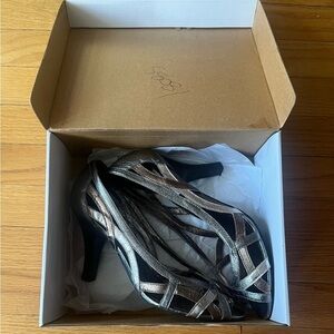 021 Steve Madden Saavoy 3" Open Toe multicolored metallic heels size 10